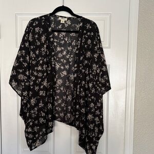 Style & Co. Black and White Floral Kimono
